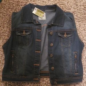 Denim vest💋